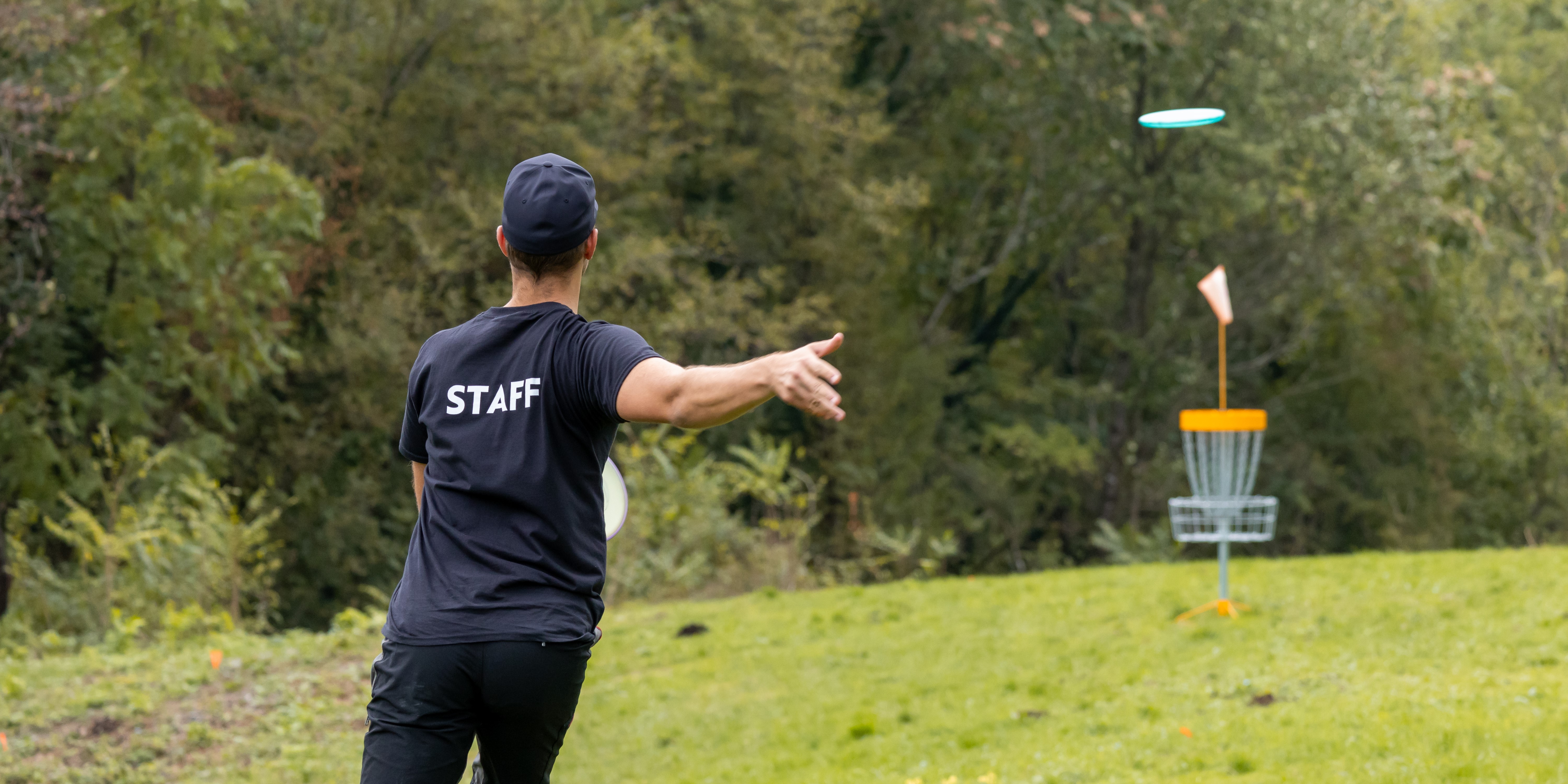 Postavitev javnega, brezplačnega igrišča za disk g